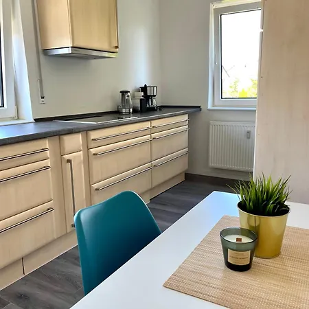 Mit Balkon,